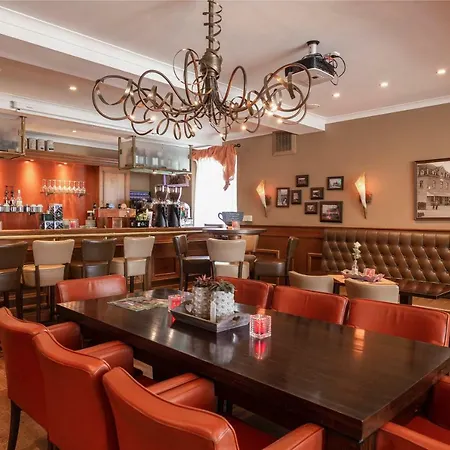 Berg En Dal מלון