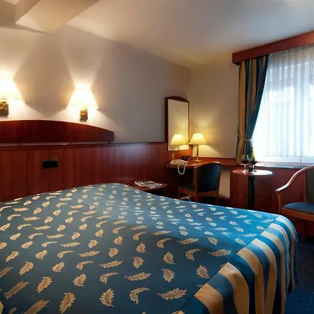 Hotel Berg En Dal 3*