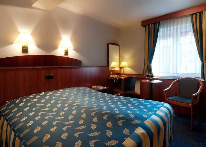 Hotel Berg En Dal 3*