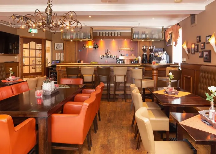 Berg En Dal מלון